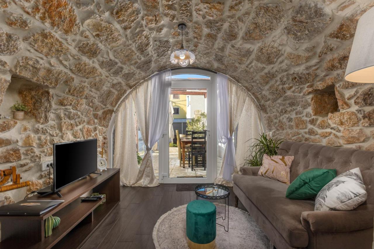 Apartments Mikulin Family Punat Extérieur photo