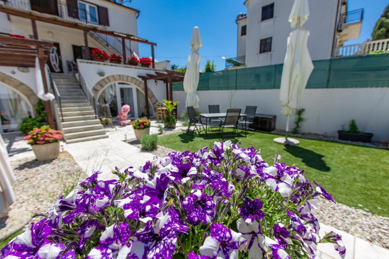 Apartments Mikulin Family Punat Extérieur photo